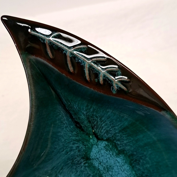 Vintage BlueMountain Pottery candy/nut/serving dish made in Canada - Picture 2 of 7